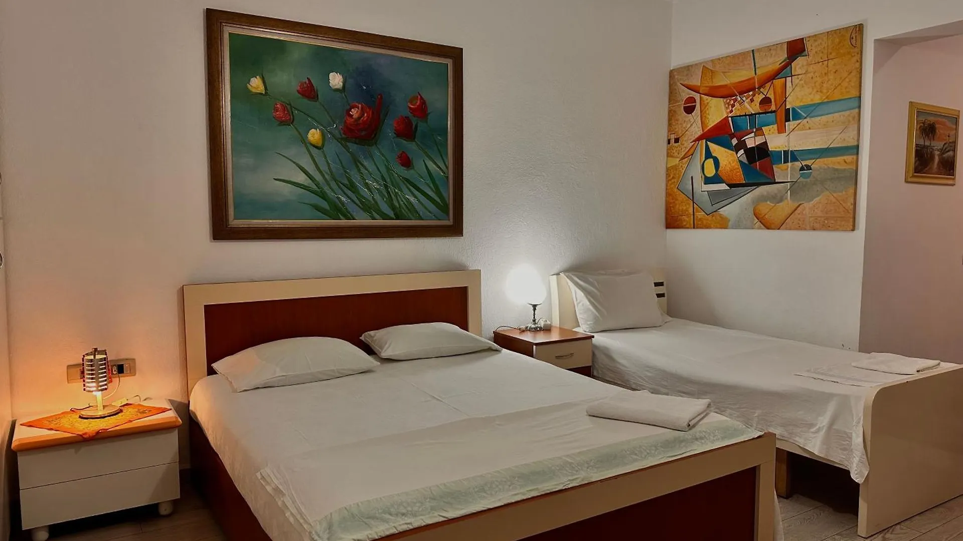 Hostel Grande House Tiran