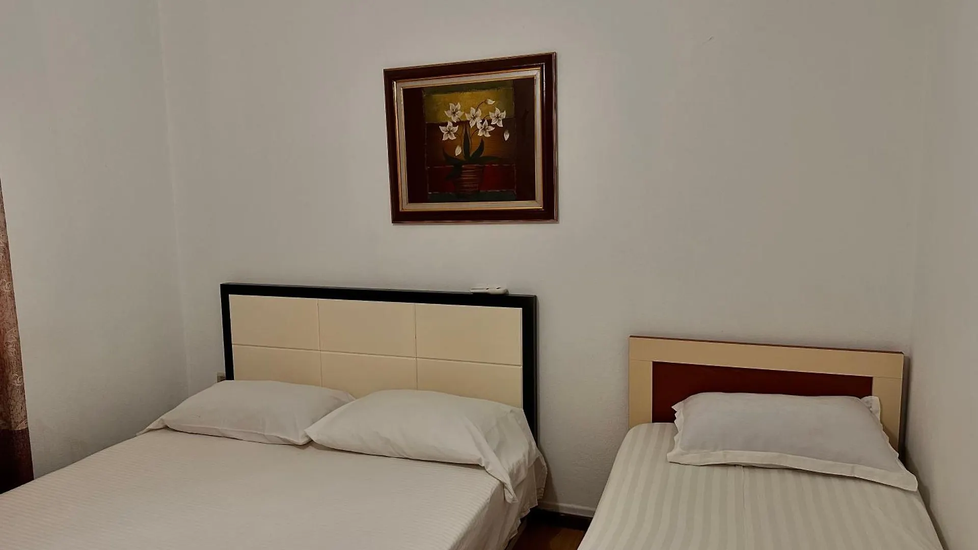 Hostel Grande House Tiran 0*,  Arnavutluk