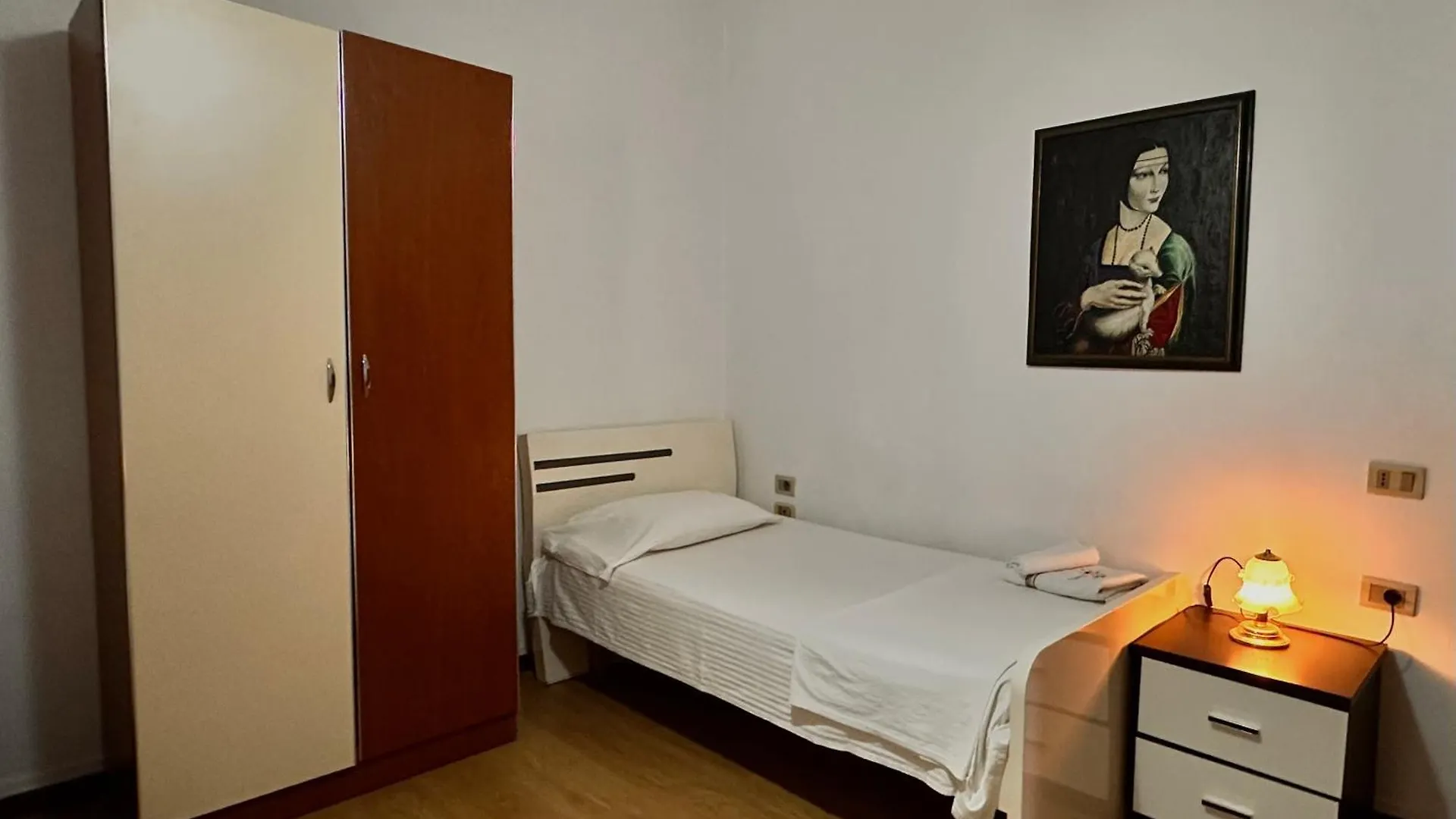 Hostel Grande House Tiran